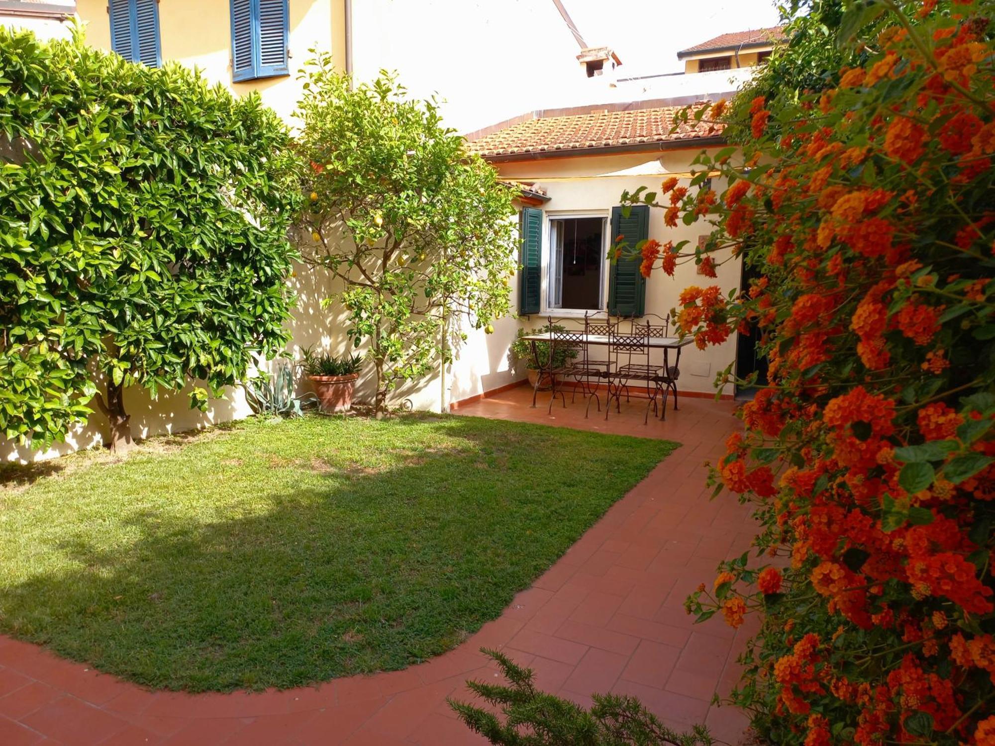 Villino San Martino 350M Dal Mare With Covered Parking Viareggio Esterno foto
